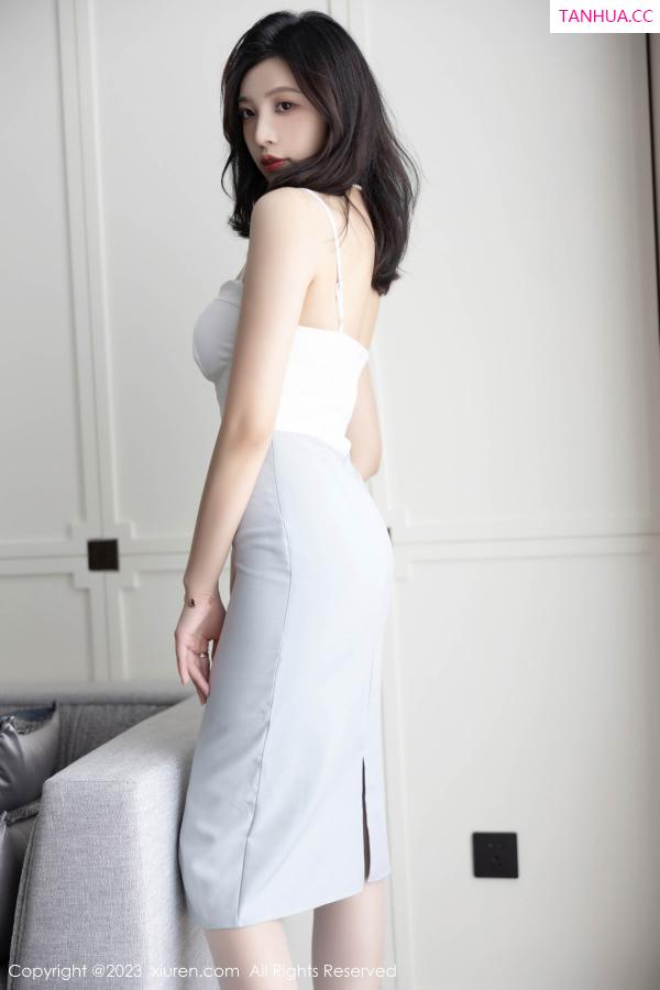 郑颖姗  [XiuRen]高清写真图 2023.06.12 No.6898 郑颖姗Bev 丝袜美腿第7张图片